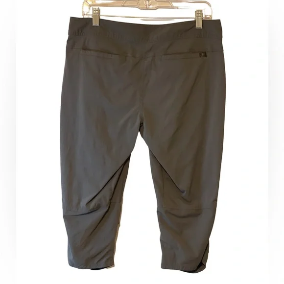 prAna Women's Jasmine Knicker, Belted Adjustable Waist
Gray, Size 10 - Picture 4 of 15